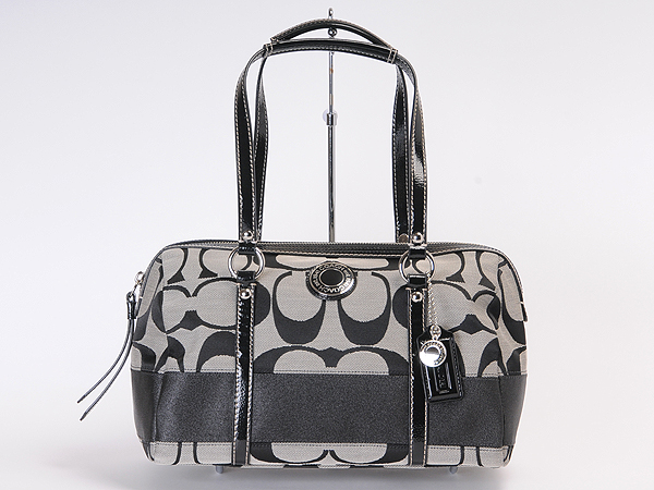 ブラック・シグネチャーのハンドバッグ COACH 19563SBWBK