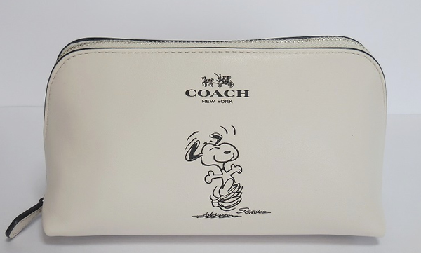 コーチとスヌーピーがコラボレーションしたポーチやバッグが可愛い コーチ アウトレット通販ブランドスクエア Coachバッグ財布の本物が激安