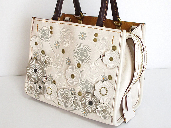 コーチ COACH 1941 ローグ 25 ティーローズ58840チョーク白花柄